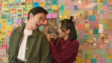 Задник до фільму "Cinta Tak Seindah Drama Korea" #738640