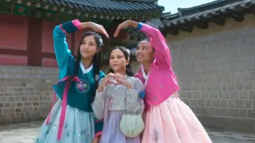 Задник до фільму "Cinta Tak Seindah Drama Korea" #738641