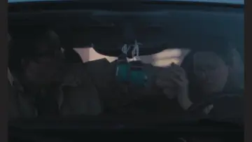 Задник до фильму"AIRBAG" #467471