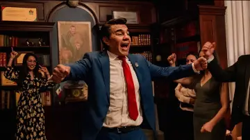 Задник до фільму "El candidato honesto" #700471