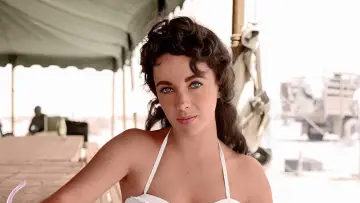 Задник до фильму"Elizabeth Taylor: The Lost Tapes" #479979