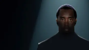 Задник до фильму"TMZ Presents: The Downfall of Diddy" #1100407