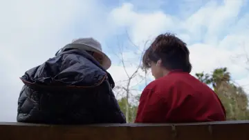 Задник до фильму"Perspectives on a Park Bench" #470474