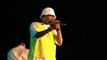 Задник до фильму"Coca Cola Music Tour - Soprano & Alonzo" #474103