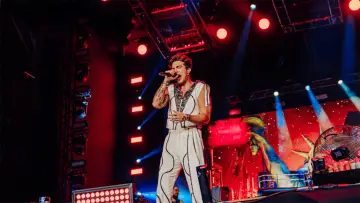 Задник до фильму"Luan Santana: Luan City Festival · Rio de Janeiro" #480459