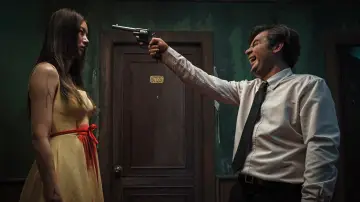 Задник до фильму"404 สุขีนิรันดร์..Run Run" #705333