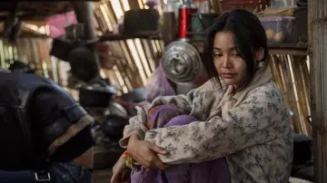 Задник до фильму"วิมานหนาม" #700402