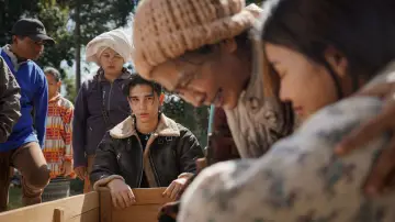 Задник до фильму"วิมานหนาม" #700404