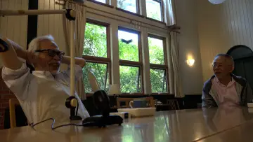 Задник до фильму"宮﨑駿と青サギと… ～「君たちはどう生きるか」への道～" #650427