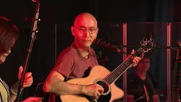 Задник до фильму"卢冠廷 Lowell Lo Beyond Imagination Music Live 2015" #705213