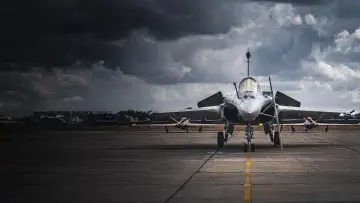 Задник до фільму "Rafale : Les Secrets de l