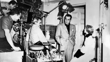Задник до фильму"Bogart: Life Comes in Flashes" #864538