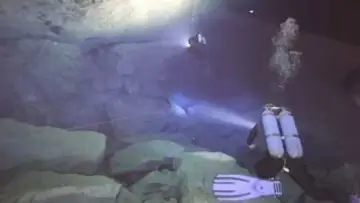 Задник до фильму"Gruta do Lago Azul" #1121328