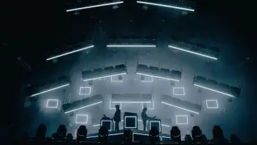 Задник до фильму"Justice en concert à We Love Green 2024" #488357