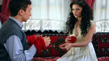 Eğreti Gelin постер