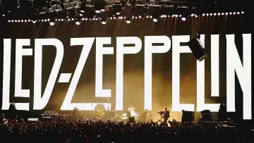 Задник до фильму"Led Zeppelin: Celebration Day" #419575