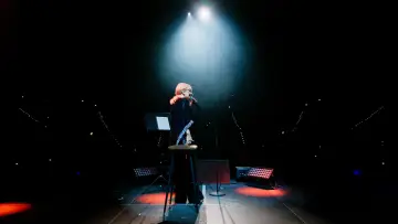 Задник до фільму "Googoosh: Made of Fire" #1122735