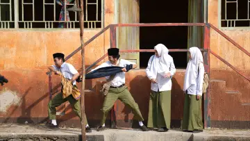 Задник до фильму"Pembantaian Dukun Santet" #926292