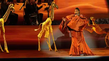Задник до фільму "The Lion King at the Hollywood Bowl" #703577