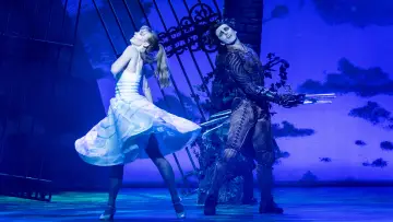 Задник до фільму "Edward Scissorhands: Matthew Bourne