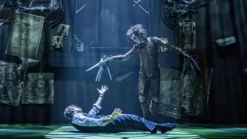 Задник до фільму "Edward Scissorhands: Matthew Bourne