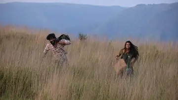 Задник до фильму"சாயாவனம்" #932068