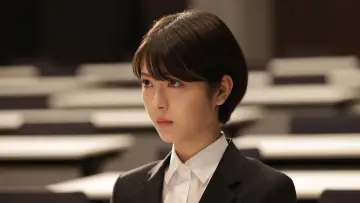 Задник до фильму"六人の嘘つきな大学生" #682393