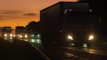 Задник до фильму"KM 100" #972870