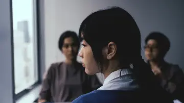 Задник до фильму"พนักงานใหม่ (โปรดรับไว้พิจารณา)" #538199