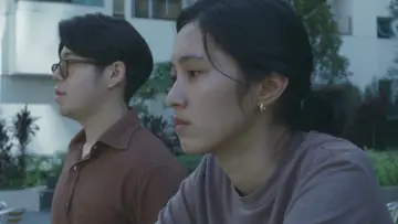 Задник до фильму"พนักงานใหม่ (โปรดรับไว้พิจารณา)" #966419