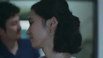 Задник до фильму"พนักงานใหม่ (โปรดรับไว้พิจารณา)" #966426