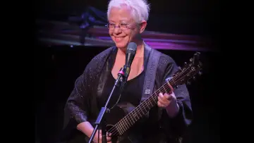 Задник до фильму"Janis Ian: Breaking Silence" #806242