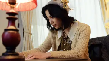 Задник до фильму"私にふさわしいホテル" #922828