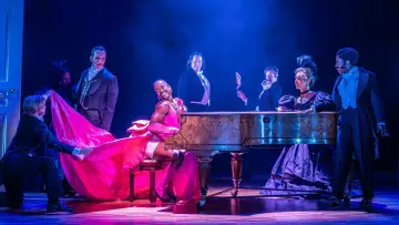 Задник до фильму"National Theatre Live: The Importance of Being Earnest" #679322