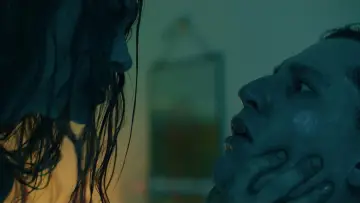 Задник до фильму"The Crucifix: Blood of the Exorcist" #651579
