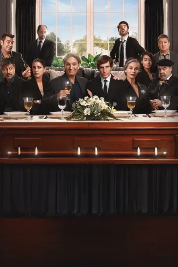 Un funeral de locos постер