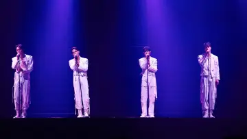Задник до фільму "하이라이트: 라이츠 고 온, 어게인 인 시네마" #1608822