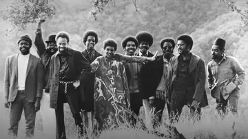 Задник до фільму "Earth, Wind & Fire (To Be Celestial vs. That