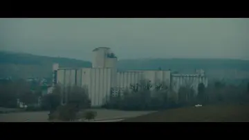 Задник до фільму "Kyma, l