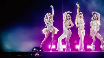 Задник до фільму "The Girls Aloud Show" #1633437