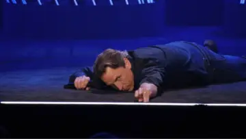Задник до фільму "Seth Meyers: Dad Man Walking" #1581701