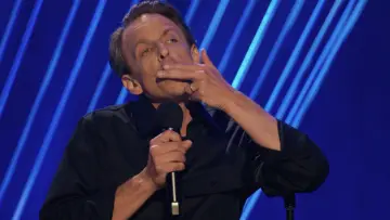 Задник до фільму "Seth Meyers: Dad Man Walking" #1581706