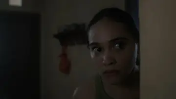 Задник до фильму"Dia Bukan Ibu" #533141