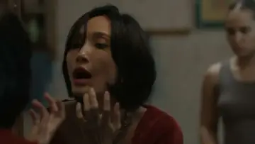 Задник до фильму"Dia Bukan Ibu" #533146