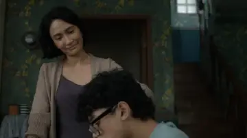 Задник до фильму"Dia Bukan Ibu" #533155