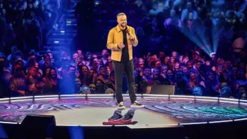Задник до фильму"Your Friend, Nate Bargatze" #1153010