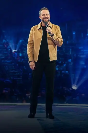 Постер до фильму"Your Friend, Nate Bargatze" #1153013