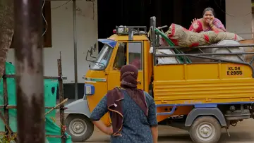 Задник до фильму"ഫെമിനിച്ചി ഫാത്തിമ" #696558