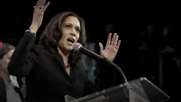 Задник до фильму"The Choice 2024: Harris vs. Trump" #1194960