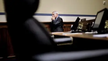 Задник до фильму"Thank You Dr. Fauci" #1167958